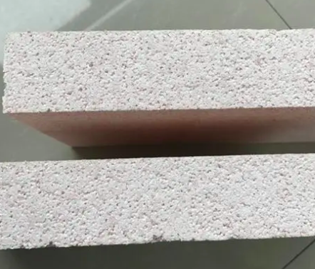 浅析济南聚合聚苯板的粘贴方式与注意事项